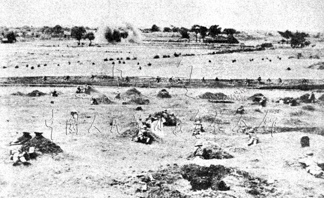 1940年5月1日，日军为巩固武汉占领区，集中兵力向湖北枣（阳）宜（昌）发起进攻。图为枣宜会战中的中国军队正与日军激战。