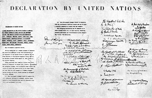 1942年1月1日，中、苏、美、英等26国在华盛顿签订《联合国家宣言》。宣言的签订，表明世界反法西斯统一战线正式形成。