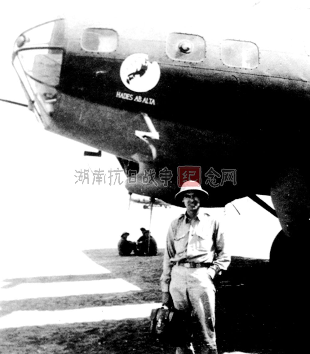 罗伯特-L-斯科特来中国途中曾参与B-25轰炸日本本土的秘密任务，后来因各种因素任务被取消