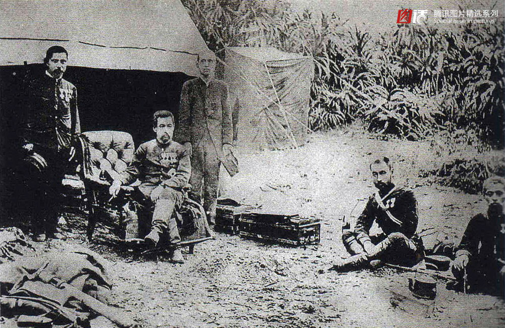 在征服台湾的过程中，包括近卫师团长北白川宫能久亲王在内的4642名日军阵亡，直至当年11月8日，日军才宣告基本控制台湾。