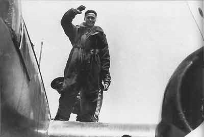 中国空军上尉驾机远征 成轰炸日本本土第一人图