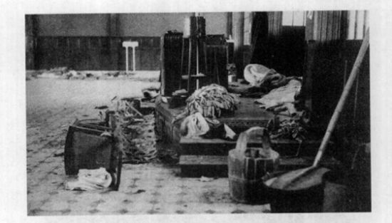 日军占领南京时摄影的礼堂内部照片