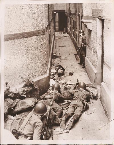 惊天暴行：日军在上海大屠杀的罕见照