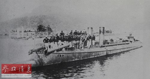 图为日本海军从英国购买的鱼雷艇(资料图片)