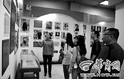 昨日，寻访团成员在『中国抗日军政大学纪念馆』参观
