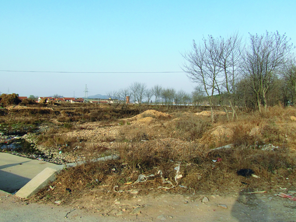 3-2 抗日民主政府成立遗址（虎山村前沙河） 拍摄人：孙春晓  拍摄时间：2010年11月12日.jpg