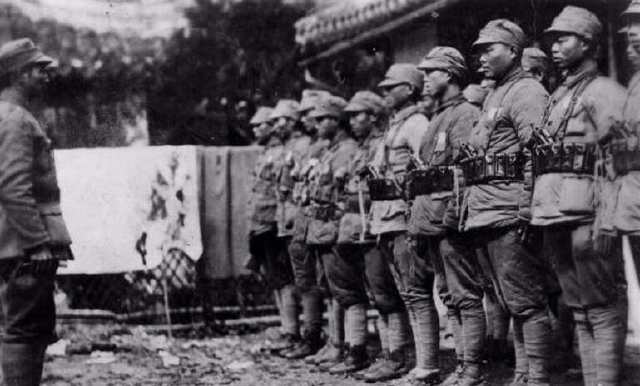 淞沪抗战时的铁军，罕见老照片，最后一张让人肃然起敬！