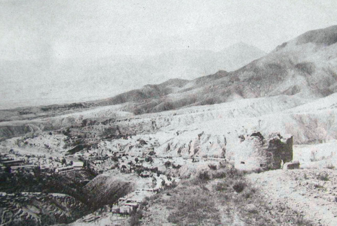 03 铁矿四周设置了十余处监视劳工的碉堡