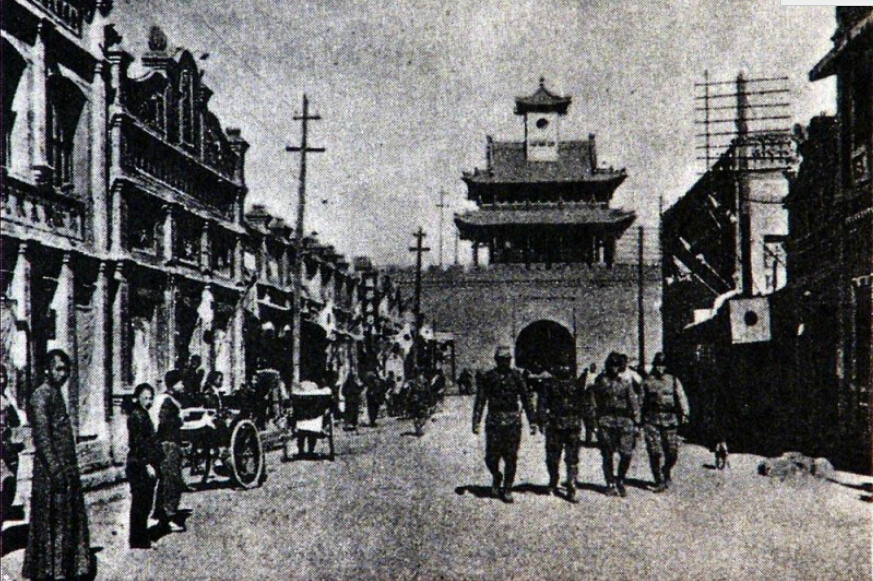 1937年10月14日，日军攻陷绥远省会归绥（今呼和浩特市）