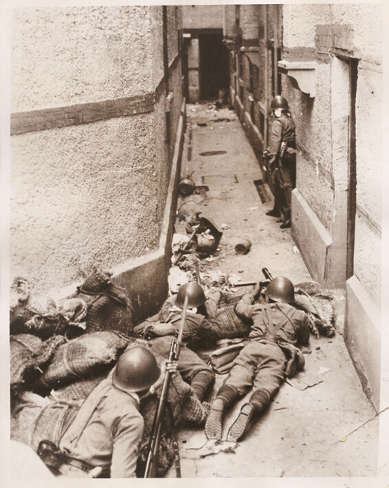 上海闸北巷战，1937。