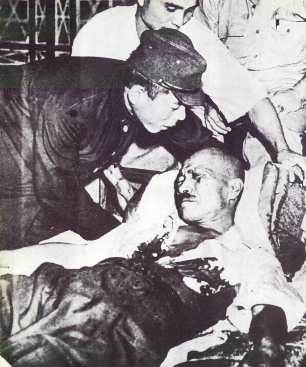 9月11日，前首相东条英机，用手枪自杀未遂。