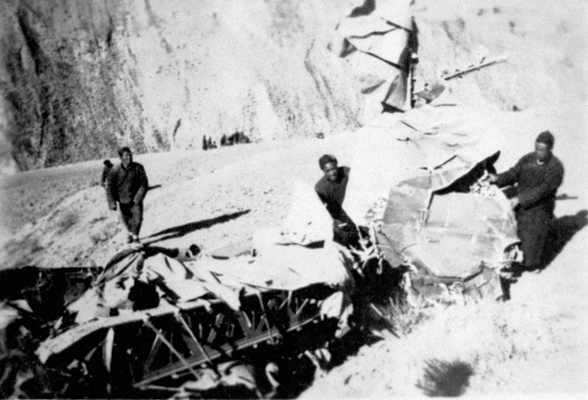 在兰州空战中被击落的日机残骸