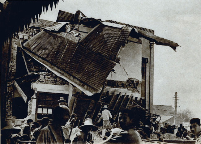 日机轰炸后的开封。