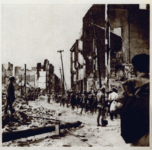日军对中国战时陪都重庆进行了长期无差别轰炸。