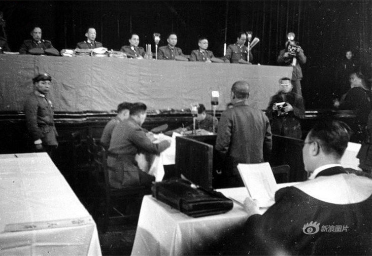 图为1947年3月10日，南京军事法庭在南京黄浦路口的励志社大礼堂第三次对原日军第六团长谷寿夫开庭。