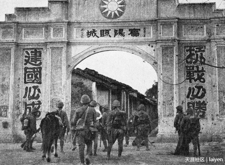 1940年2月2日，日军占领广西宾阳，入城的日军部队。