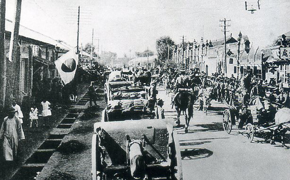 驻守吉林的东北边防军副司令长官公署参谋长熙洽叛变投敌，日军不费一枪一弹侵占了吉林。
