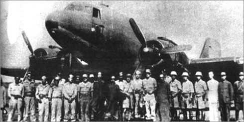 1945年8月18日，山东省，机场上准备回国的光复军士兵