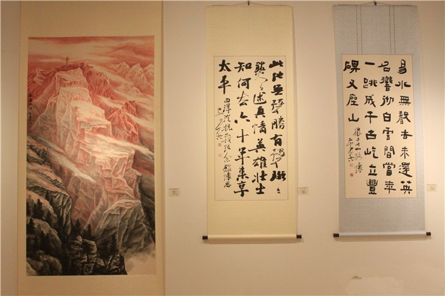“到人民中去”京津冀百名艺术家志愿者赴抗战圣地服务采风创作成果巡展 (1)