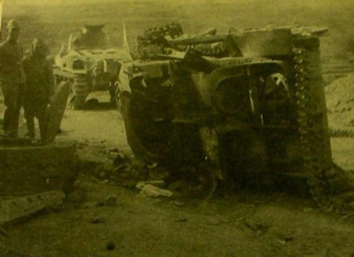 抗战中真实的地雷战：被八路军炸毁的日军装甲车