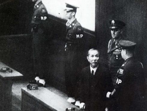 东京审判罕见影像，日本战犯被绞死全过程