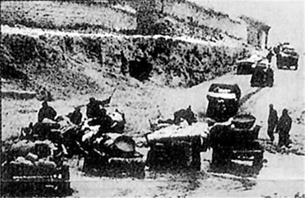 苏联援华物资通过甘肃交通运输线运往抗日前线。