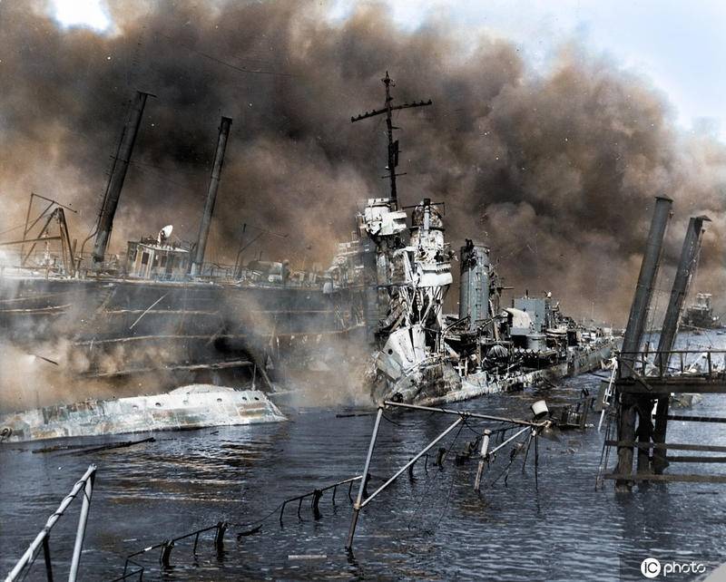 日本偷袭珍珠港，老照片真实再现昔日恐怖时刻。
