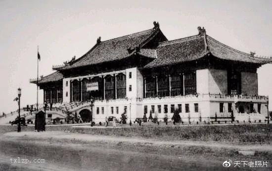 日军炸毁前的上海市市政府